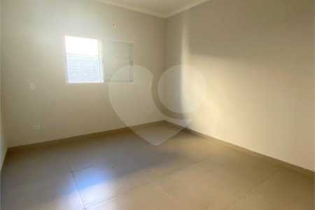 Casa à venda com 3 quartos, sendo 1 suíte, em Ipê, Três Lagoas, MS