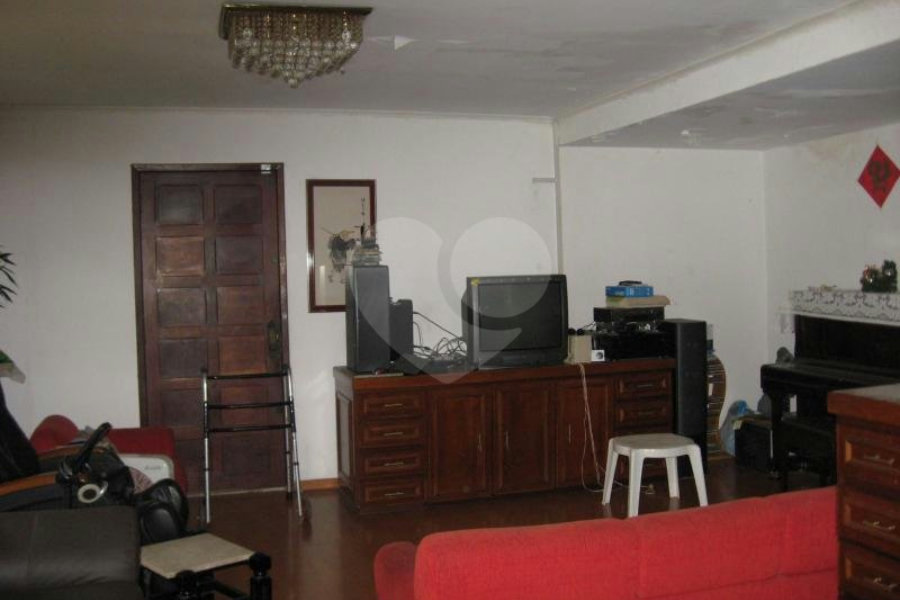 Sobrado à venda com 4 quartos, sendo 1 suíte, em Palmas do Tremembé, São Paulo, SP