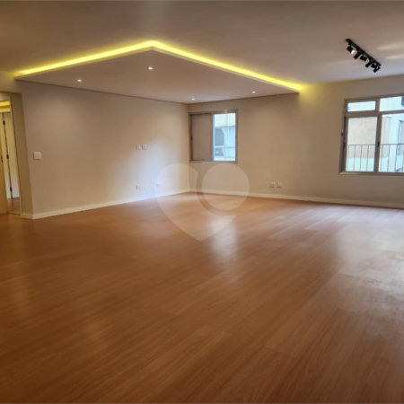 Apartamento à venda com 4 quartos, sendo 1 suíte,  em Pinheiros, São Paulo, SP