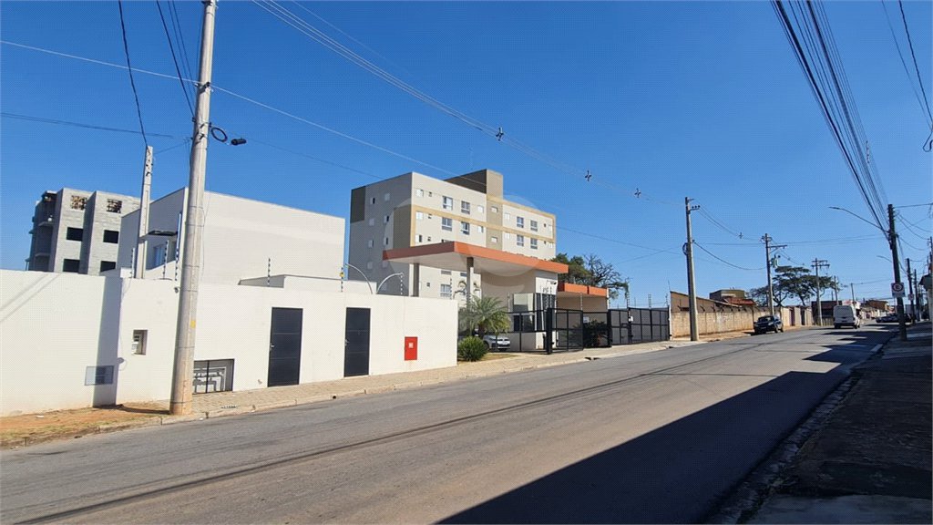 Apartamento à venda com 2 quartos, sendo 1 suíte, em Vila Monteiro, Itapetininga, SP