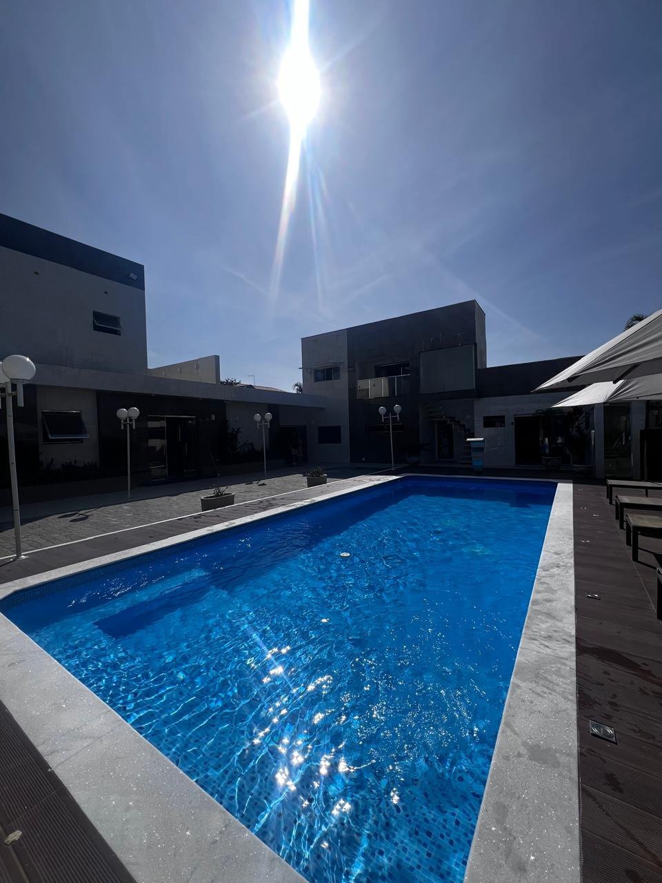 Casa à venda com 8 quartos, sendo 2 suítes, em Flórida, Praia Grande, SP