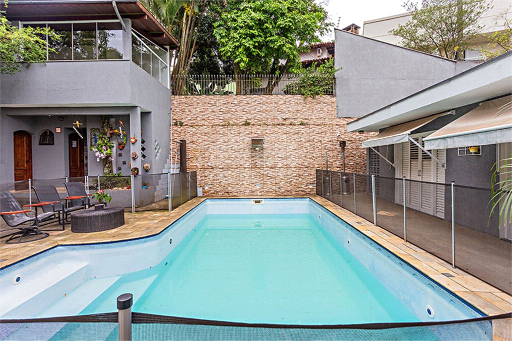 Casa Térrea à venda com 3 quartos, sendo 2 suítes, em Jardim Prudência, São Paulo, SP
