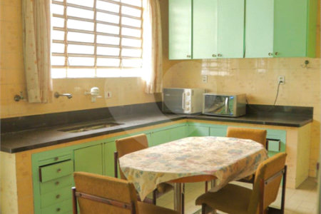 Casa à venda com 3 quartos no condomínio Paderewsky, São Paulo - SP