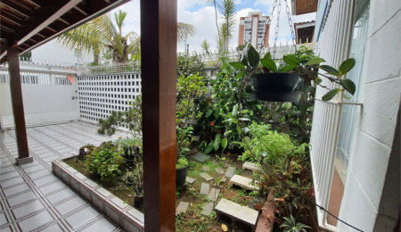 Sobrado à venda com 3 quartos, sendo 1 suíte,  em Jardim Rizzo, São Paulo, SP