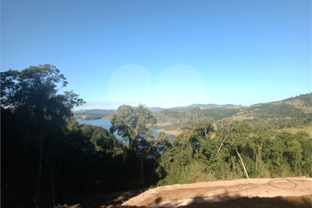 Terreno à venda no condomínio Bosque da Represa, Nazaré Paulista - SP