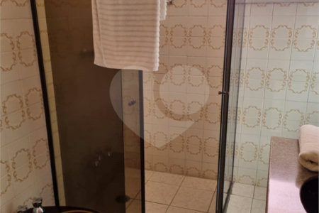 Casa à venda com 5 quartos, sendo 3 suítes, em Vila Nova Caledônia, São Paulo, SP