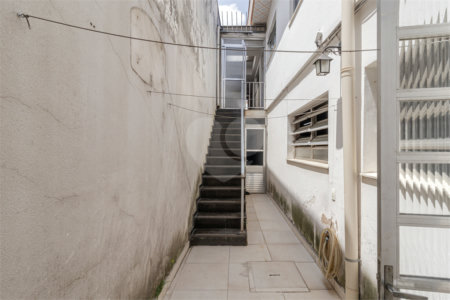 Casa Térrea à venda com 4 quartos, sendo 2 suítes, em Bosque da Saúde, São Paulo, SP