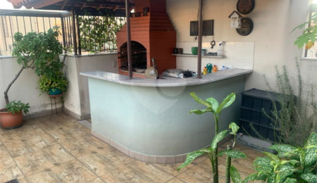 Cobertura à venda com 2 quartos, sendo 1 suíte,  em Maracanã, Rio de Janeiro, RJ