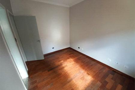 Sobrado à venda com 3 quartos, sendo 1 suíte, em Lar São Paulo, São Paulo, SP