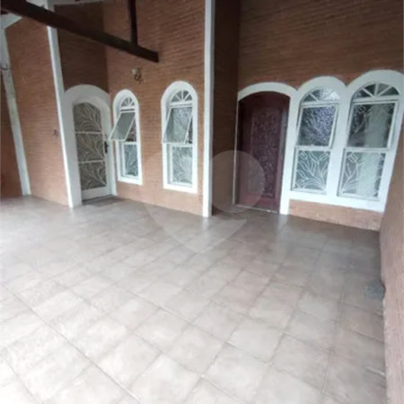 Casa à venda com 3 quartos, sendo 2 suítes,  em Conjunto Residencial Trinta e Um de Março, São José dos Campos, SP