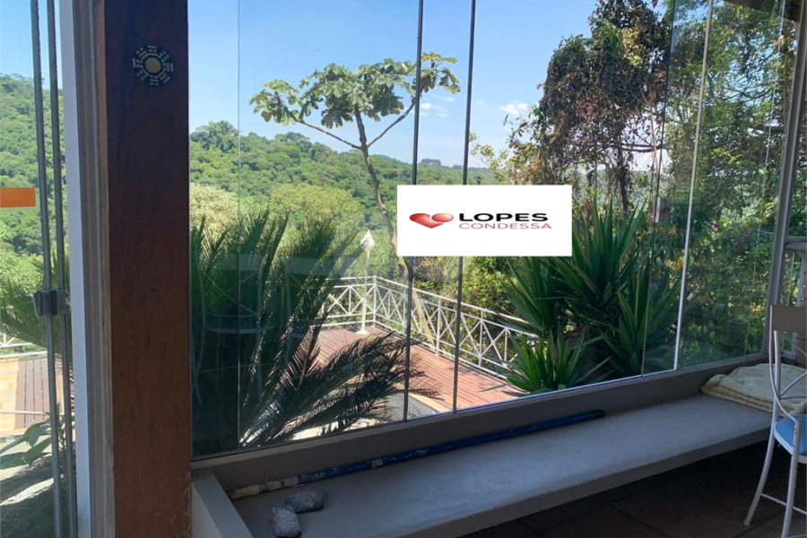 Casa à venda com 3 suítes no condomínio Alpes da Cantareira, Mairiporã - SP
