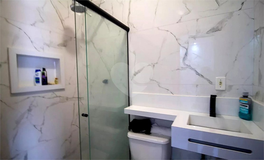 Casa à venda com 2 quartos no condomínio Karolyne, Votorantim - SP