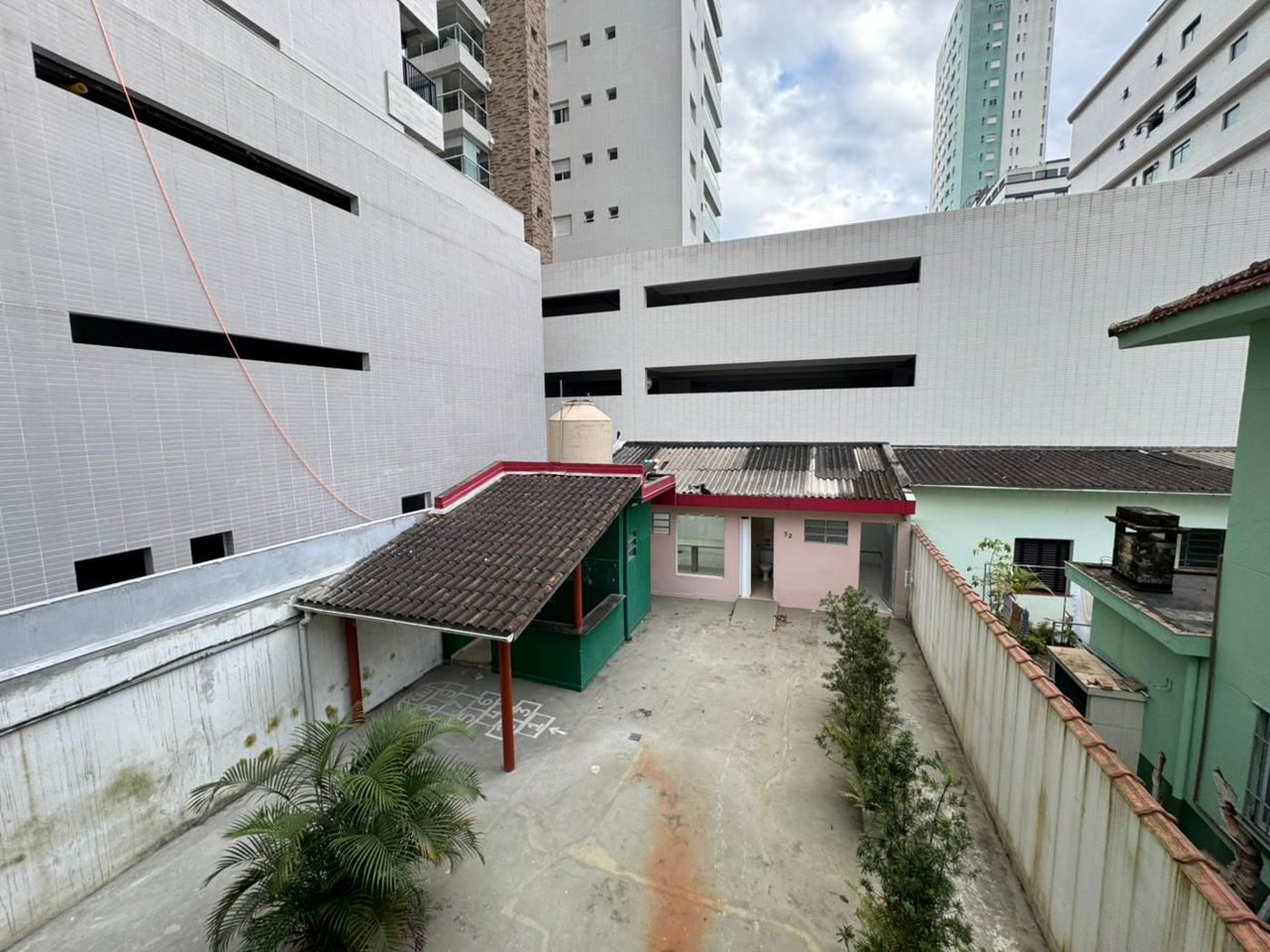 Casa com 4 dormitórios, 324 m² de área total- venda por R$ 3.200.000 ou aluguel por R$ 16.000/mês + IPTU - Aparecida - Santos/SP