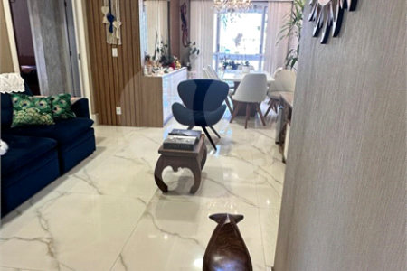 Apartamento à venda com 3 quartos, sendo 1 suíte, em Vila Santa Teresa, Santo André, SP