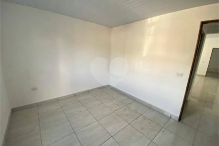 Casa Térrea à venda com 2 quartos em Vila Santa Helena, Atibaia, SP