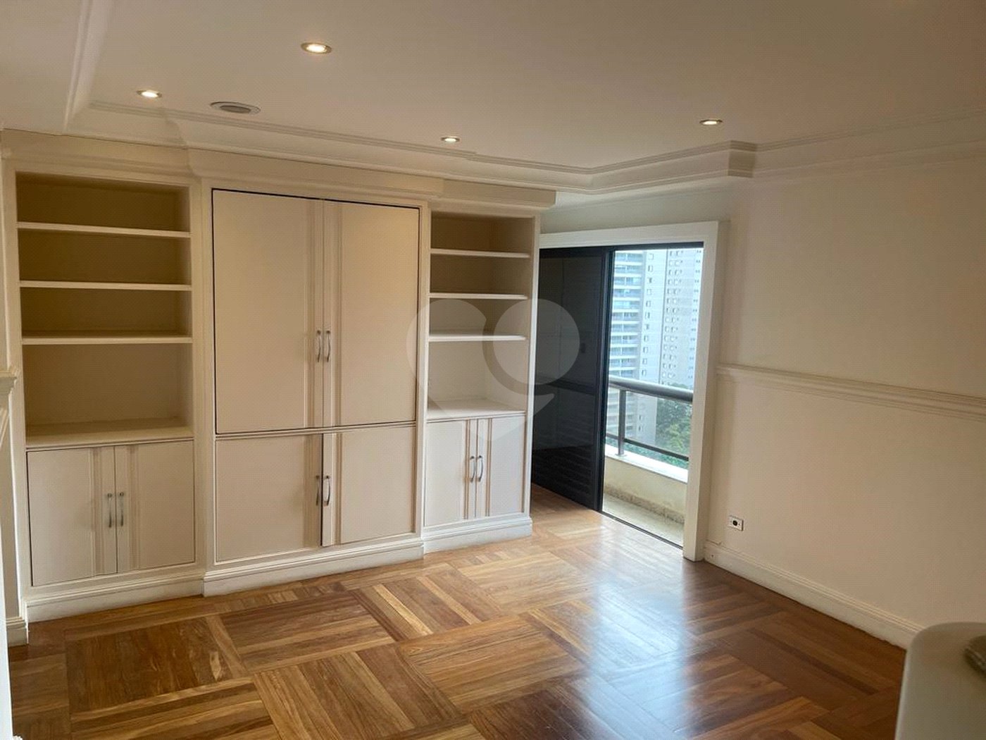 Apartamento à venda com 4 suítes em Vila Suzana, São Paulo, SP