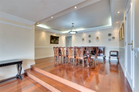 Apartamento à venda com 3 suítes em Real Parque, São Paulo, SP