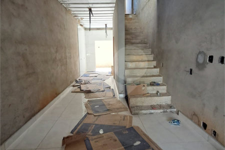 Sobrado à venda com 3 quartos, sendo 1 suíte,  em Vila Laís, São Paulo, SP