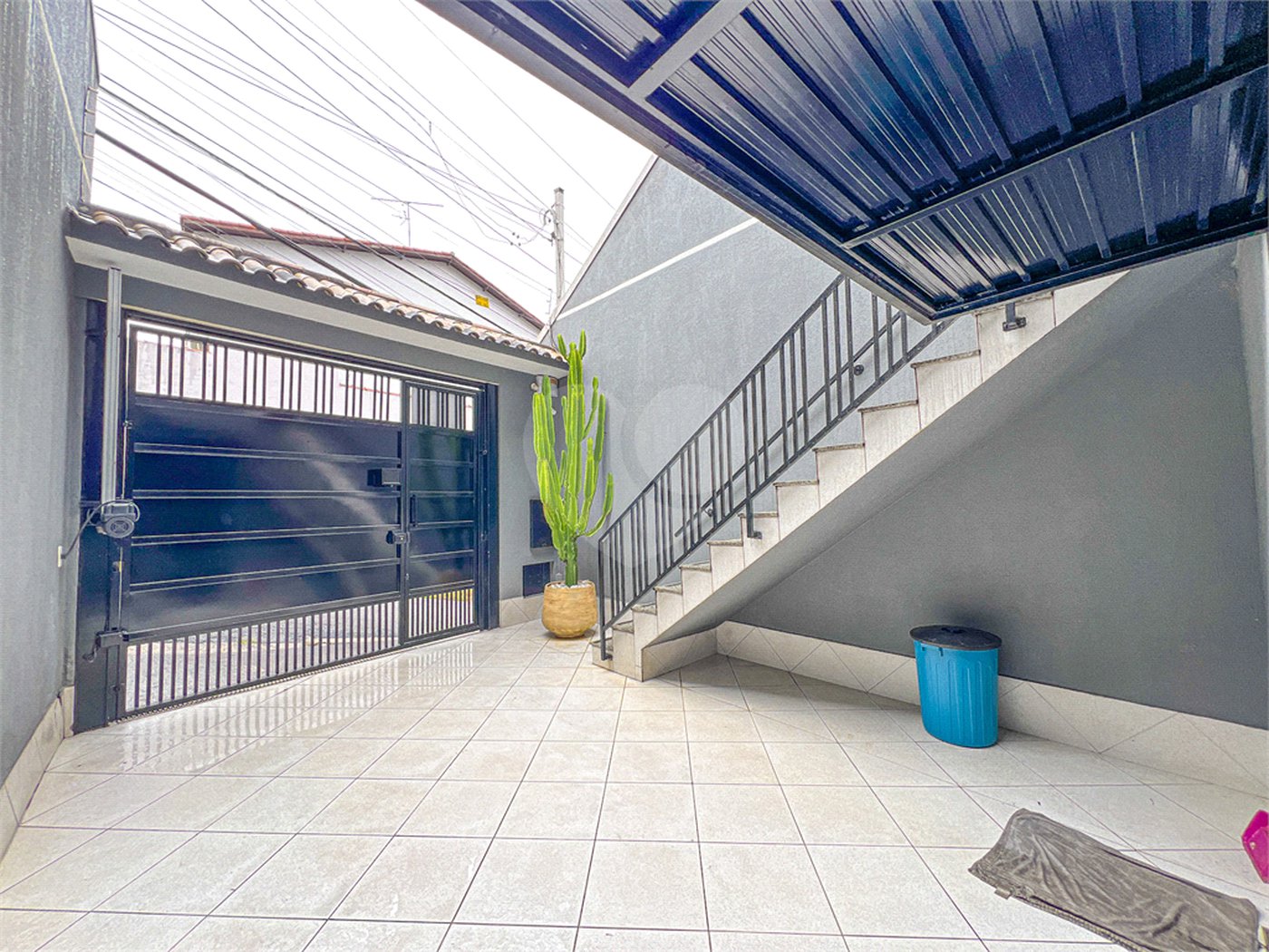 Sobrado à venda com 3 quartos, sendo 1 suíte,  em Tremembé, São Paulo, SP