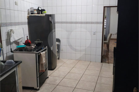 Sobrado à venda com 3 quartos, sendo 1 suíte,  em Conjunto Residencial Vista Verde, São Paulo, SP