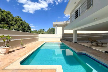 Casa à venda com 3 suítes no condomínio Portal do Lago, Valinhos - SP