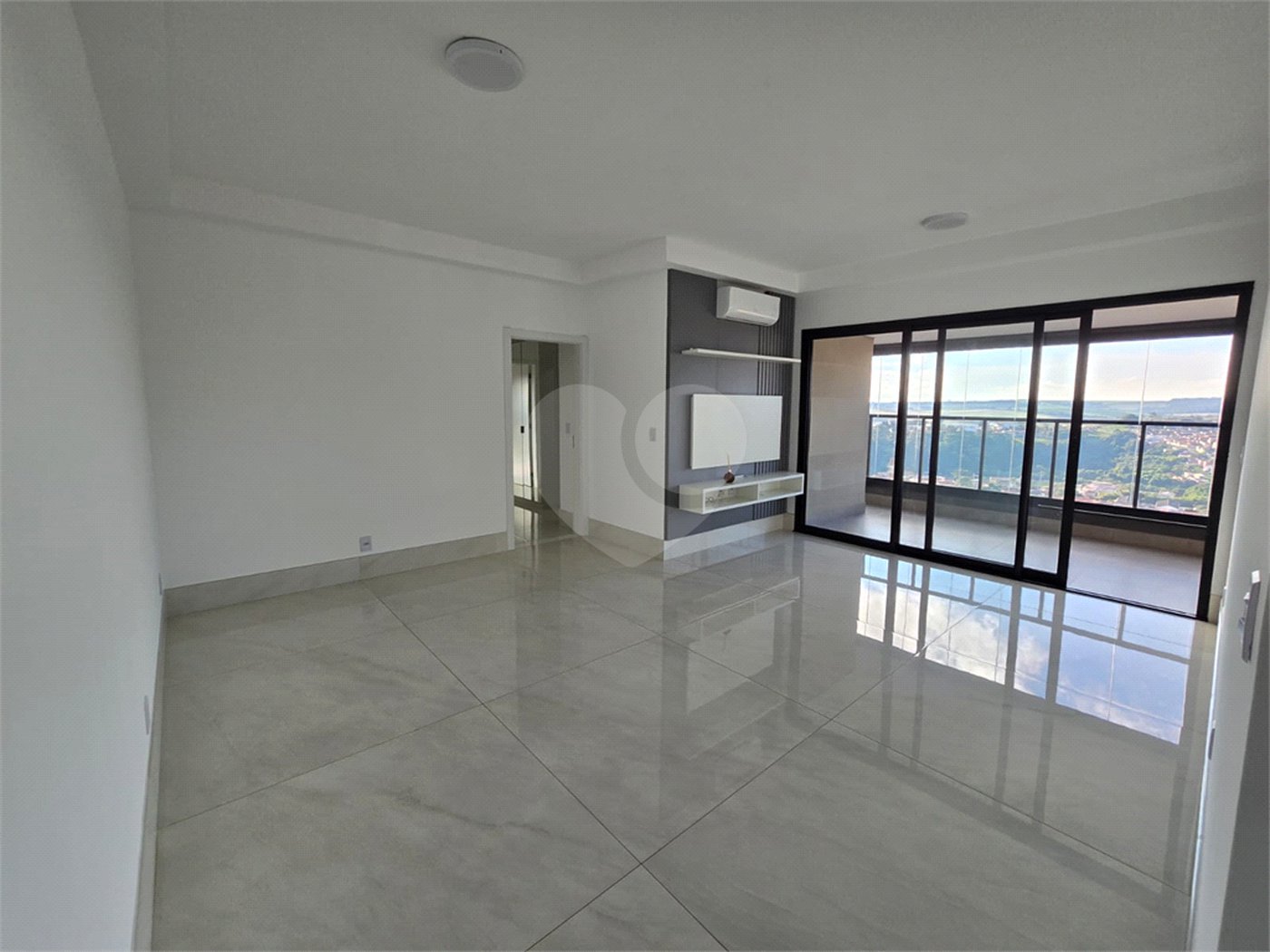 Apartamento para alugar com 3 suítes no Centro, Itapetininga, SP