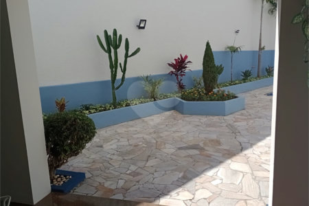 Casa à venda com 4 quartos, sendo 1 suíte, em Vila Rosa, Itapetininga, SP