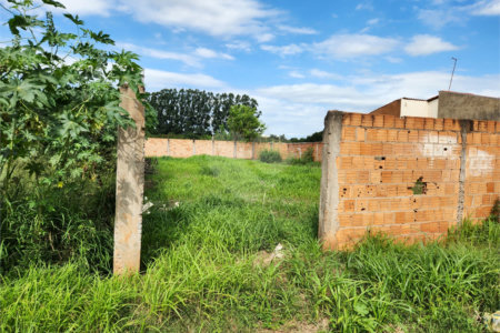Terreno à venda em Parque Alvorada, Araraquara, SP