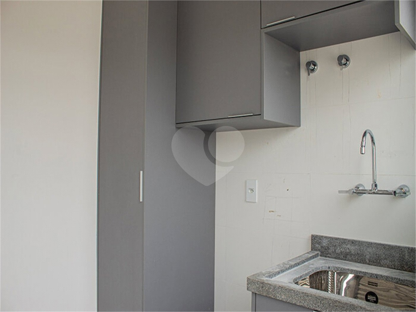 Casa à venda com 3 suítes no condomínio Residencial Central Parque, Salto - SP