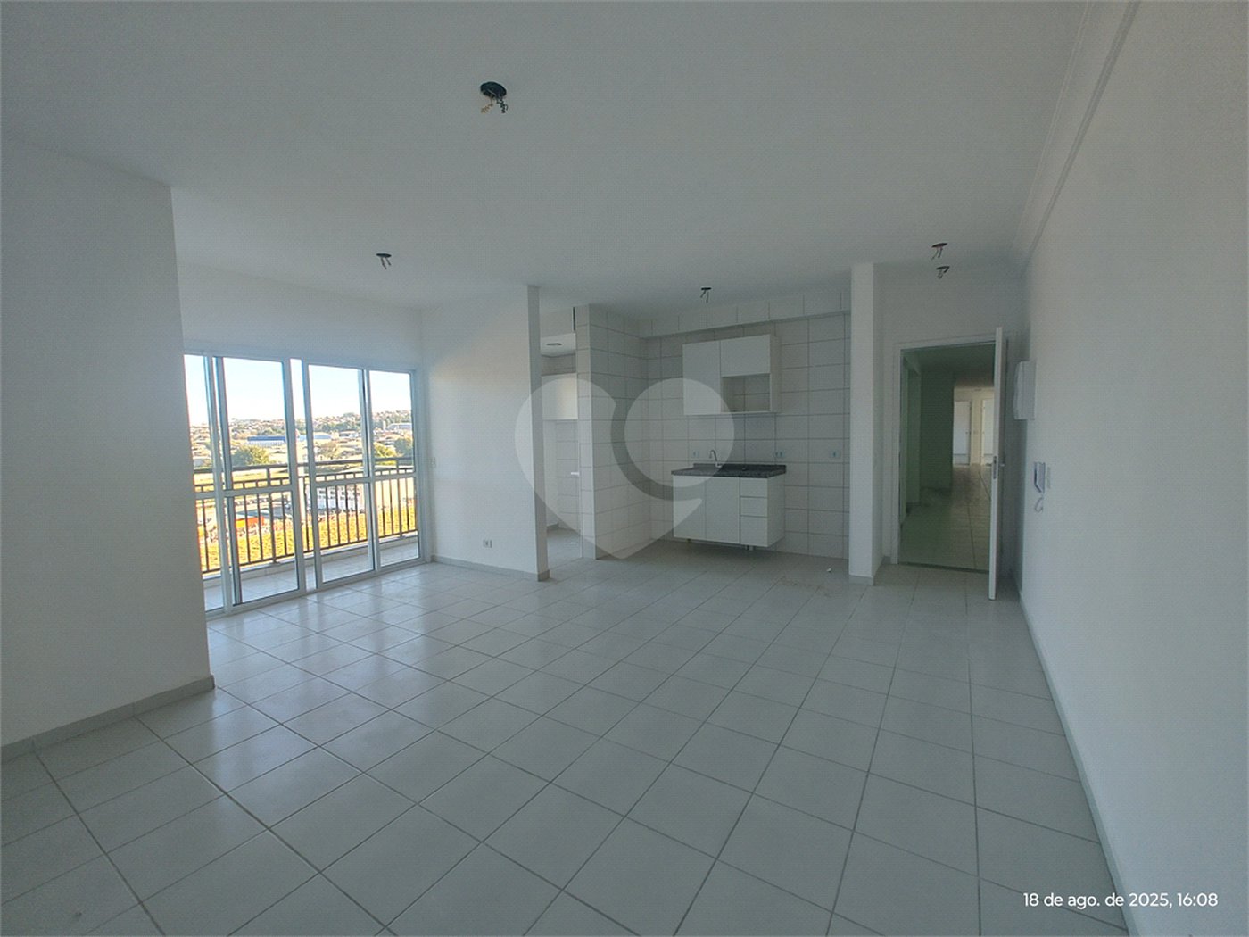 Apartamento para alugar com 3 quartos, sendo 1 suíte,  em Jardim das Palmeiras, Atibaia, SP