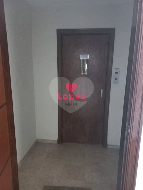 Apartamento à venda com 4 quartos, sendo 2 suítes,  em Vila Adyana, São José dos Campos, SP