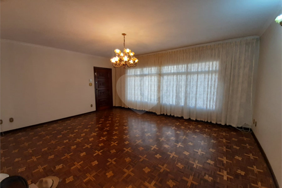 Casa à venda com 4 quartos, sendo 2 suítes, em Tucuruvi, São Paulo, SP