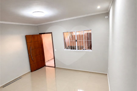 Sobrado à venda com 2 quartos, sendo 1 suíte, em Vila Mazzei, São Paulo, SP