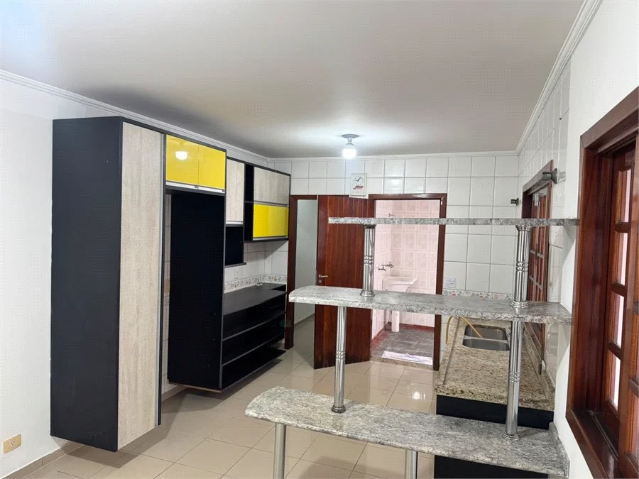 Sobrado à venda ou para alugar com 3 suítes em Vila Sônia, São Paulo, SP