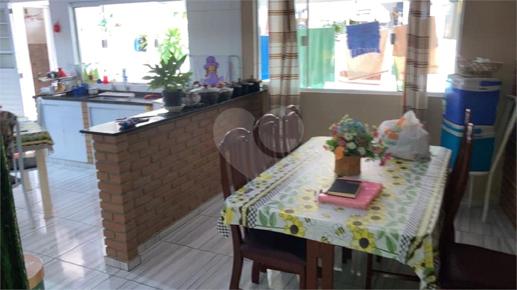 Casa à venda com 3 quartos em Morro do Algodão, Caraguatatuba, SP