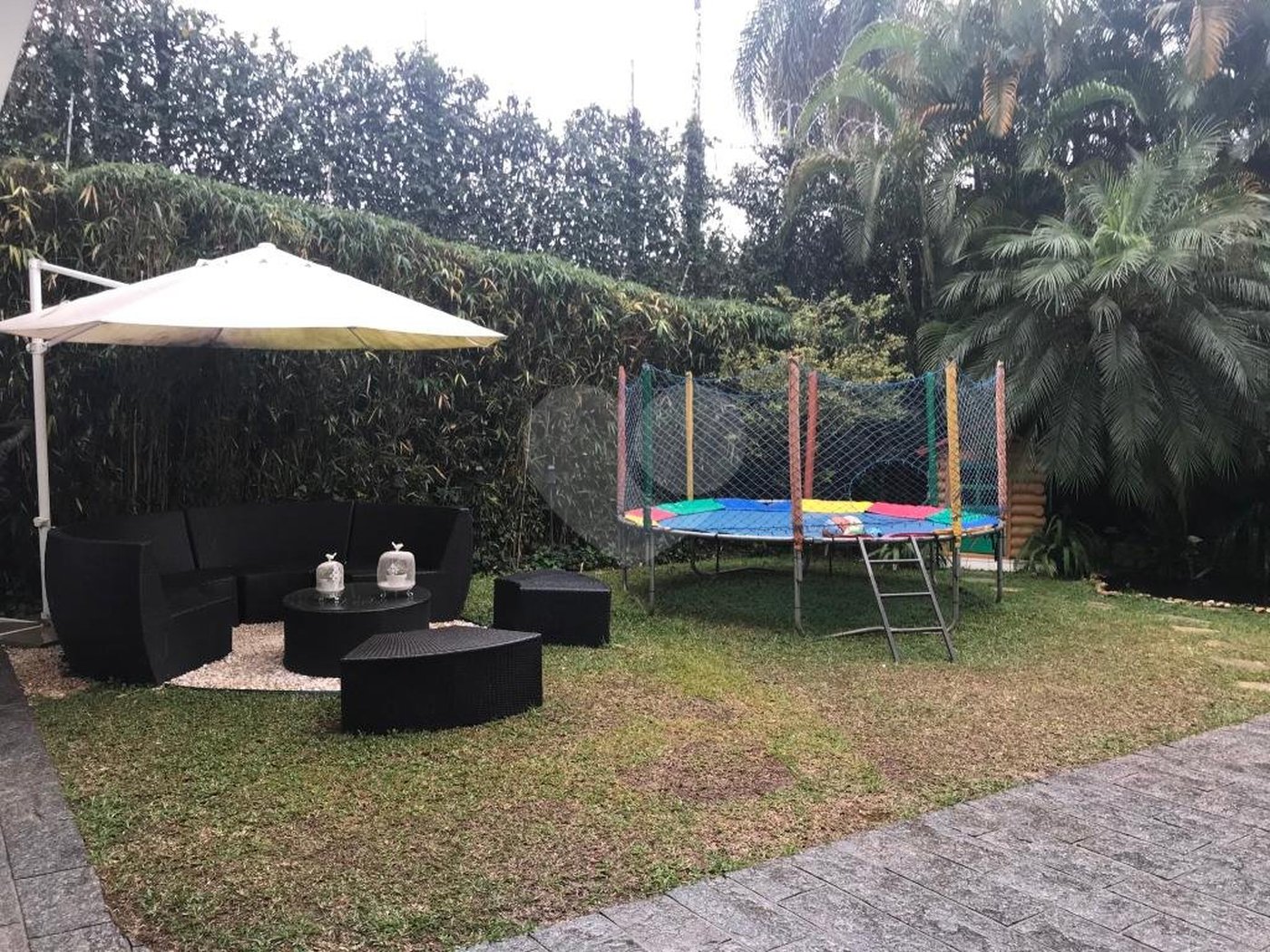 Casa à venda com 5 quartos, sendo 2 suítes,  em Jardim Everest, São Paulo, SP