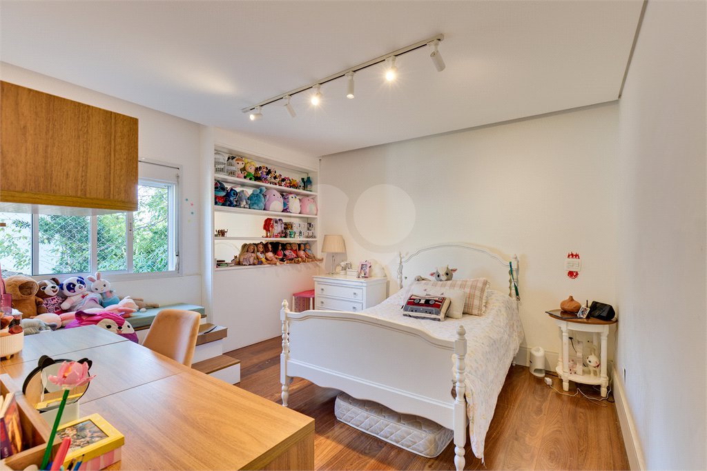Casa à venda com 3 suítes no condomínio Parc Vignoble, São Paulo - SP
