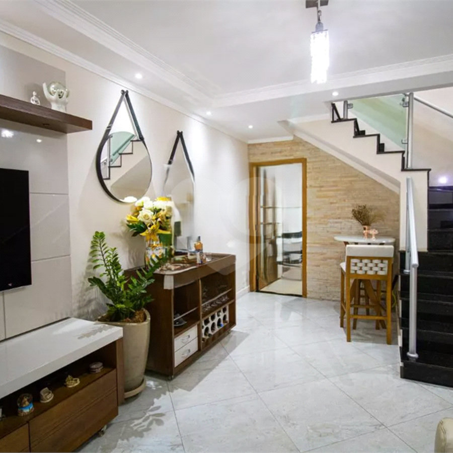 Sobrado à venda com 3 quartos, sendo 1 suíte, em Vila Medeiros, São Paulo, SP