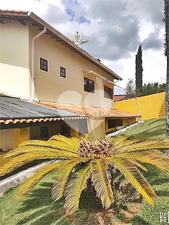 Casa à venda com 4 quartos, sendo 3 suítes, em Luiz Fagundes, Mairiporã, SP