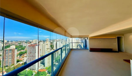 Apartamento à venda com 4 quartos, sendo 3 suítes,  em Água Branca, São Paulo, SP