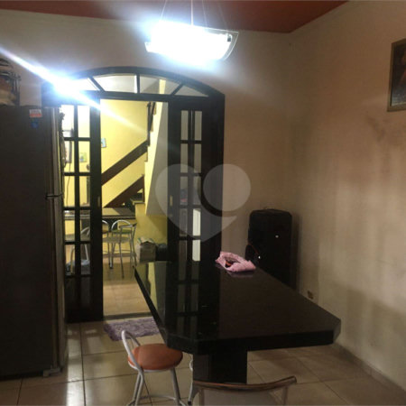 Casa à venda com 4 quartos em Calmon Viana, Poá, SP