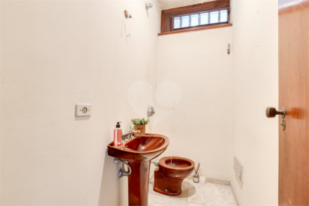Casa Térrea à venda com 4 quartos, sendo 2 suítes, em Brooklin Velho, São Paulo, SP