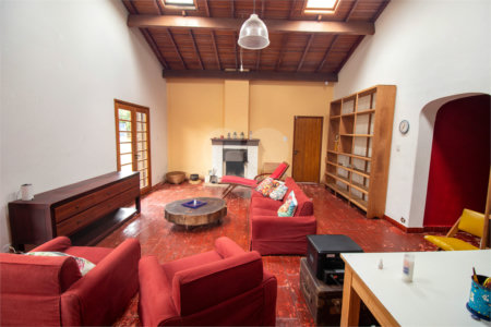 Chácara à venda com 3 quartos, sendo 1 suíte, em Capuava, São Roque, SP