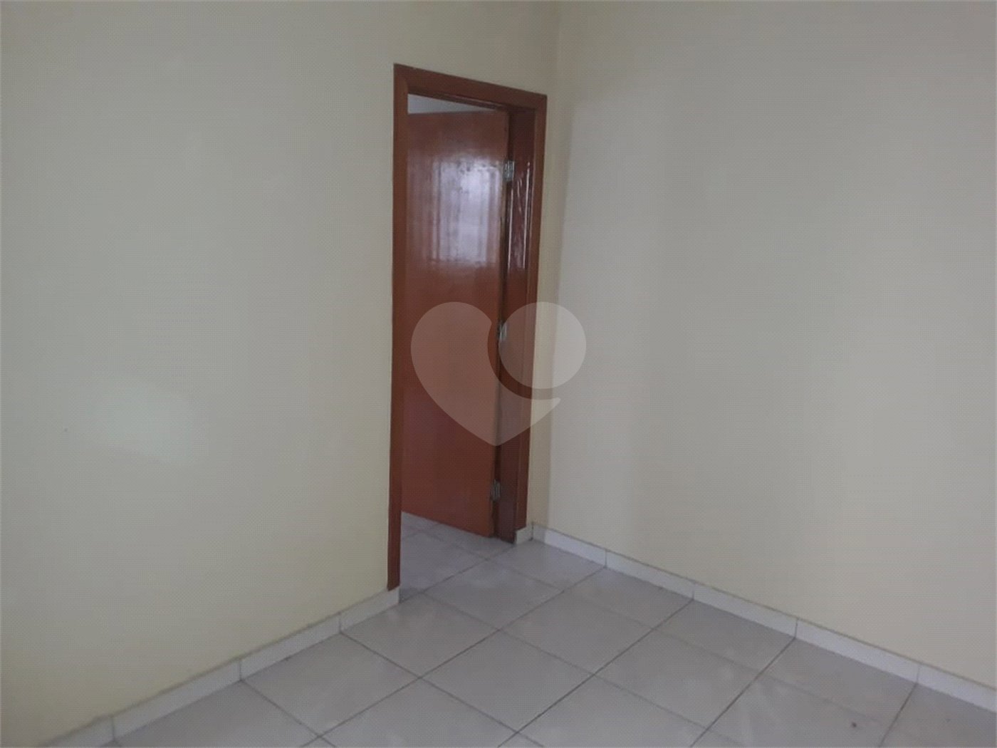 Casa à venda com 4 quartos, sendo 1 suíte, em Tremembé, São Paulo, SP