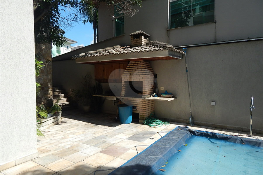 Casa à venda com 3 suítes no condomínio Quinta de Santo Antônio, São Paulo - SP