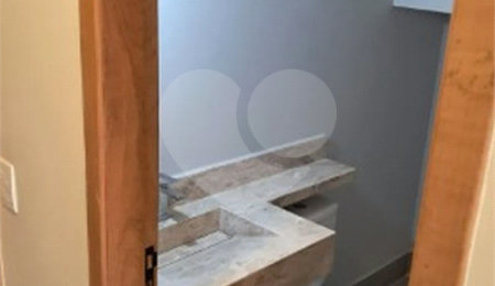 Sobrado à venda com 2 quartos, sendo 1 suíte, em Vila Nina, São Paulo, SP