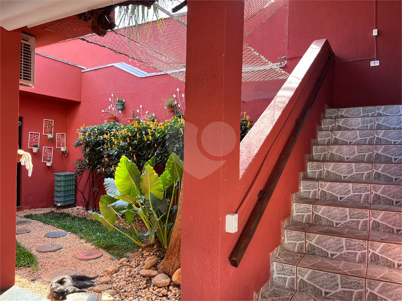Casa Térrea à venda com 5 quartos, sendo 3 suítes,  em Vila Oliveira, Mogi das Cruzes, SP