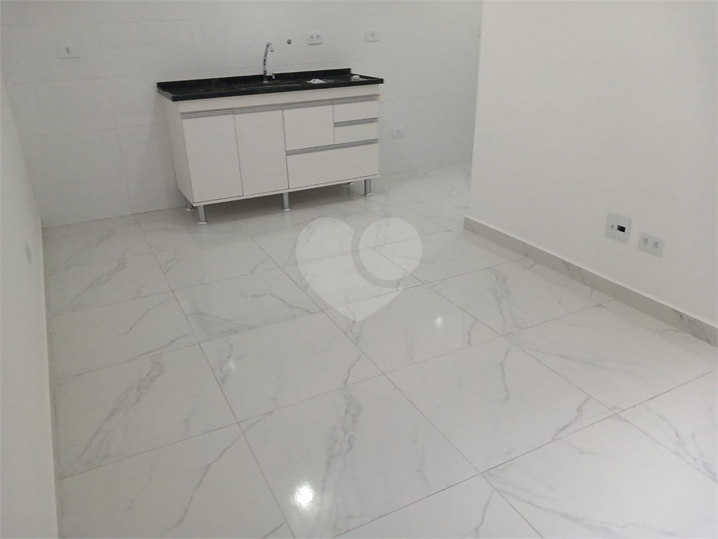 Casa para alugar com 1 quarto no condomínio Edificio Cometa, São Paulo - SP