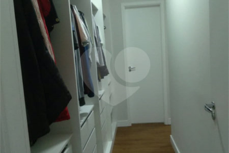 Apartamento à venda com 4 quartos, sendo 3 suítes,  em Vila Nova Socorro, Mogi das Cruzes, SP
