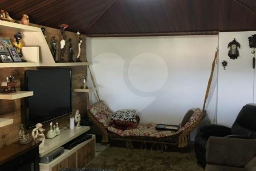 Casa à venda com 3 suítes no condomínio Alpes Caieras, Caieiras - SP